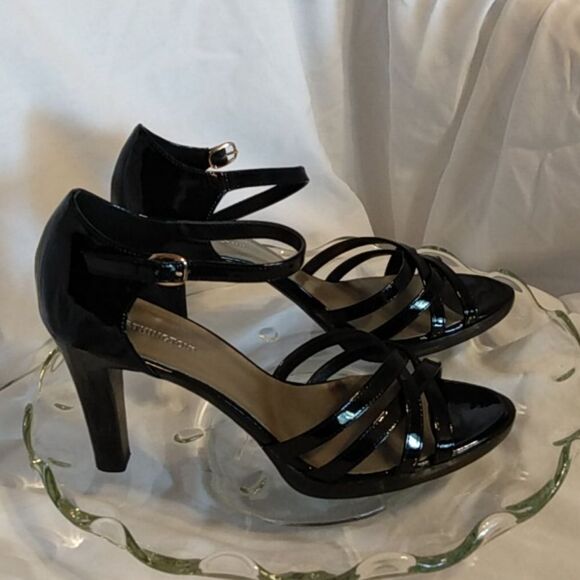 Sexy shiny‎ black Worthington heels - Picture 4 of 11
